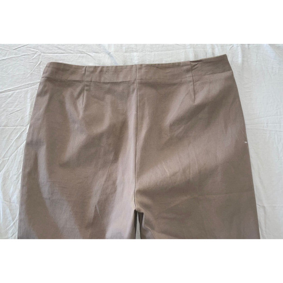 Chico's Fabulously Slimming Tapered Leg Stretch Cotton Chino Pants. 2S (12). EUC - Picture 9 of 9
